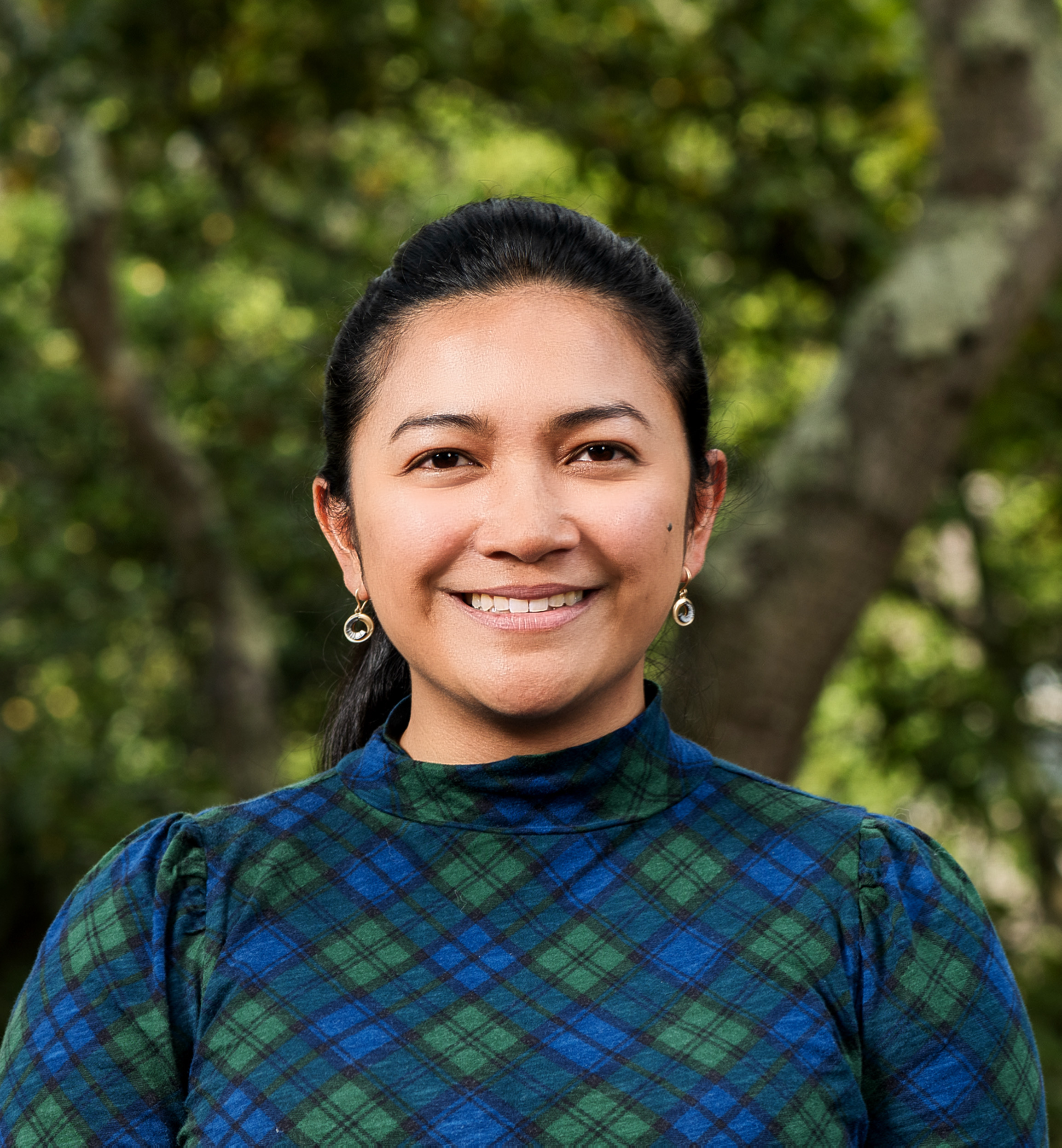 Biosciences Annual Meeting Headshots and Groups - Anne Villacastin Eleanor Jane Brant